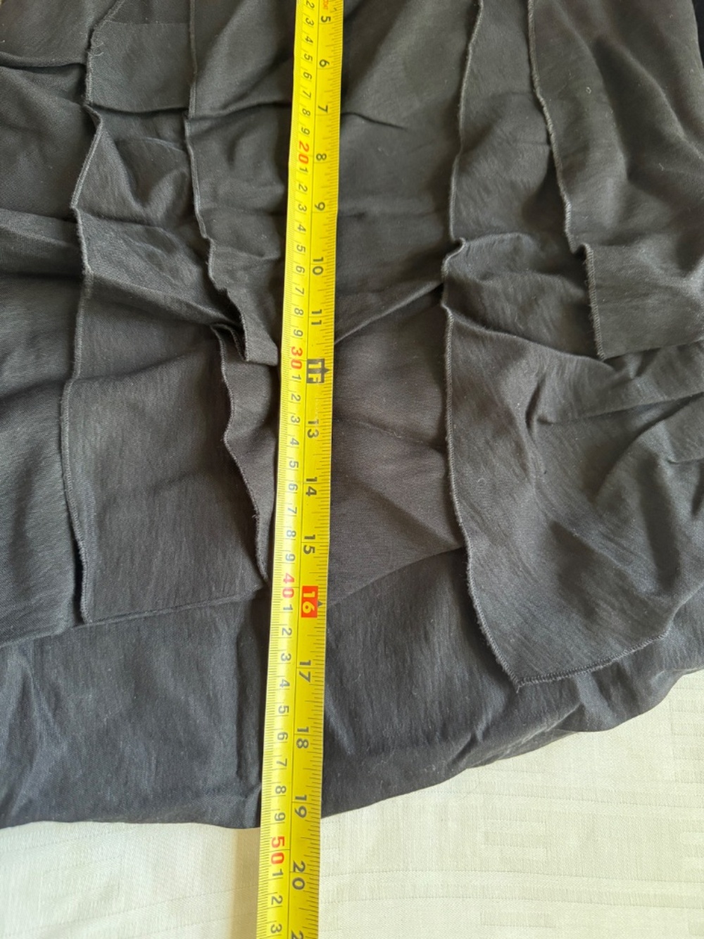 BCBG MAXAZRIA, Size 4, Black - Picture 9 of 9